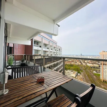 Apartament Fantastic Cathedral View Kolonia